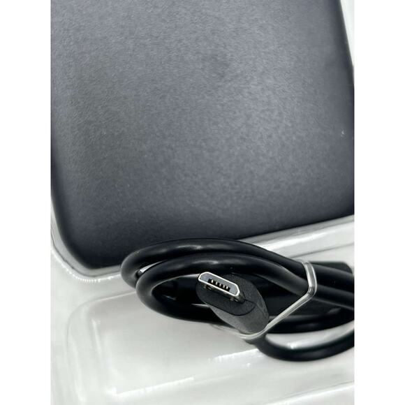 Portable Charger 4000mAh Power Bank with Micro USB Cable – 2.4A Output Universal - Picture 5 of 5